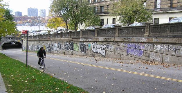 graffiti_in_upper_manhattan_november_3_2013